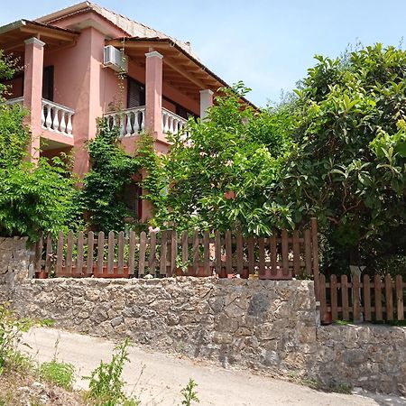 איפסוס Iren Holiday Apartment מראה חיצוני תמונה